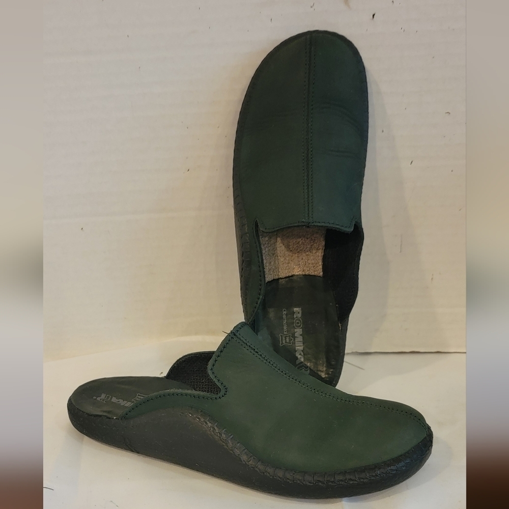 ROMIKA DARK GREEN SLIDES MULES CLOGS (US 10 or Euro 41)